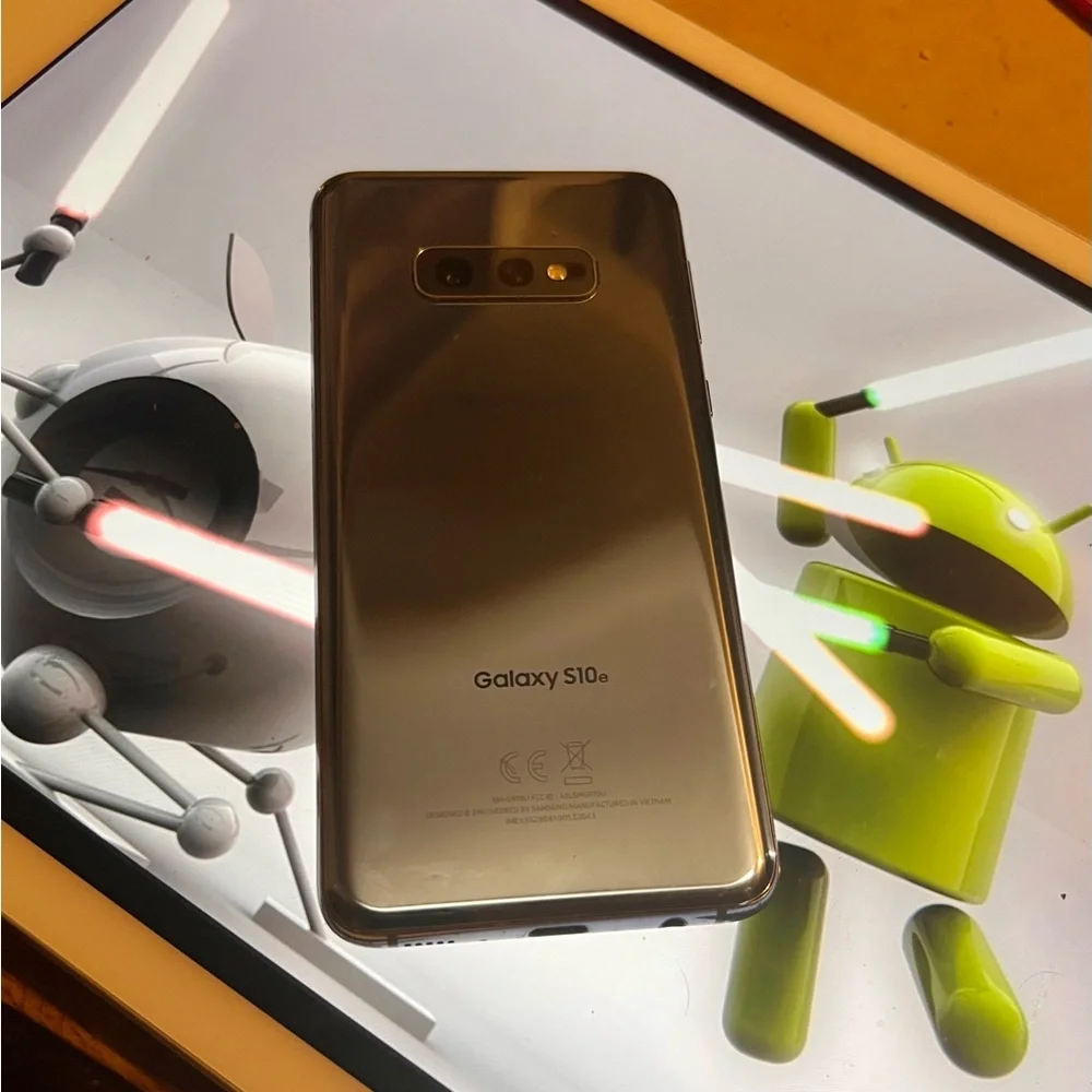 Samsung s10E